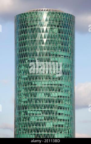 La Westhafen Tower è un alto edificio nel quartiere Gutleutviertel di Francoforte sul meno. Foto Stock