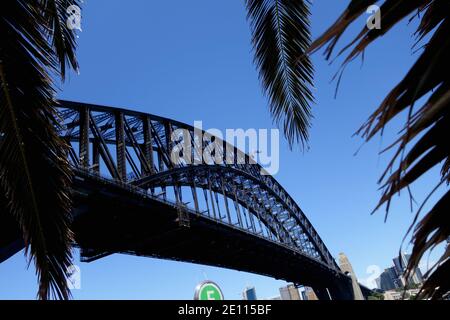 Australia 09 Novembre 2018 Sydney Vista del Porto di Sydney Ponte e Teatro dell'Opera dal lato di Kirribilli Richard Williams Fotografia Foto Stock