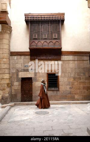 Cairo, Egitto. 8 Feb 2009. Bella architettura araba lungo Sharia al Muizzl li DIN Allah, vicino al famoso Bazaar Khan el khalili. Credit: John Wreford/SOPA Images/ZUMA Wire/Alamy Live News Foto Stock