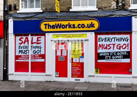 Ely, Cambridgeshire, Regno Unito, 02-01-2021. L'esterno dell'edificio del negozio di libri Works a Ely High st, chiuso durante la pandemia attuale Foto Stock