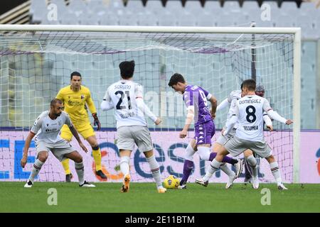 Danilo Langeria (Bologna)Roberto Soriano (Bologna)Dusan Vladovic (Fiorentina)Nicolas Dominguez (Bologna)Takehiro Tomiyasu (Bologna) durante la partita italiana 'serie A' tra Fiorentina 0- 0 Bologna allo stadio Artemio Franchi il 03 gennaio 2021 a Firenze, Italia. Credit: Maurizio Borsari/AFLO/Alamy Live News Foto Stock