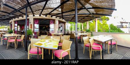 Tipico ristorante e bar mediterraneo a Cala Figuera Mallorca Spagna. Foto Stock