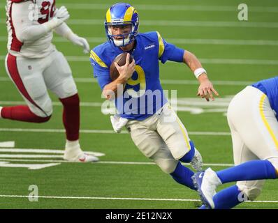 Inglewood, Stati Uniti. 3 gennaio 2021. Il quarto di Los Angeles Rams John Wolford corre contro gli Arizona Cardinals allo stadio SoFi di Inglewood, California, domenica 3 gennaio 2021. I Rams sconfissero i Cardinali 18-7. Foto di Jon SooHoo/UPI Credit: UPI/Alamy Live News Foto Stock