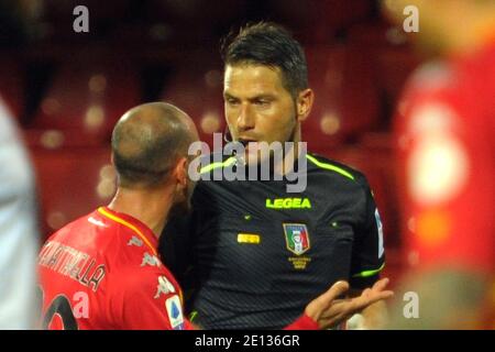 Benevento, Italia. 3 gennaio 2021. Benevento, Italia, Stadio Ciro Vigorito, 03 gennaio 2021, Fabrizio Pasqua ( arbitro ) durante Benevento Calcio vs AC Milan - Calcio italiano Serie A match Credit: Renato Olimpio/LPS/ZUMA Wire/Alamy Live News Foto Stock