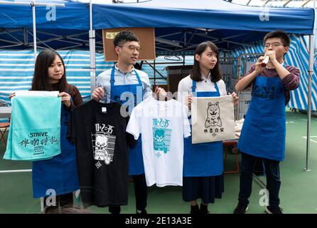 HONG KONG SAR: CINA - FEBBRAIO 10,2018. Hong Kong Lunar New Year Fair apre a Victoria Park. La fiera cinese di Capodanno, tradizionalmente piena di fl Foto Stock