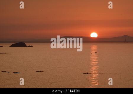 Tramonto su Firth of Forth visto da North Berwick Foto Stock
