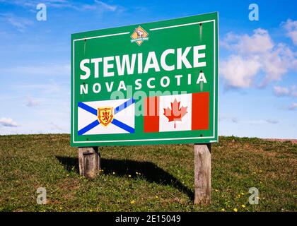 Stewiacke, Canada - 30 agosto 2016: Stewiacke, NS segno. Stewiacke è una piccola città rurale della Nuova Scozia. Il Mastadon Ridge di Stewiacke è molto apprezzato dai turisti Foto Stock