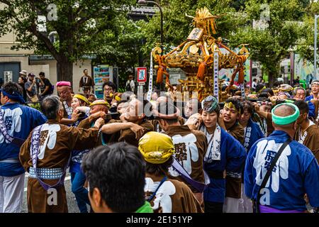 Omikoshi Nezu Shrine Festival a Tokyo Foto Stock