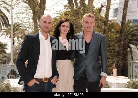 Joseph Fiennes, Eva Green e Jamie Campbell Bower frequentano la fotocellula 'Camelot' durante la MIPTV 2011 all'Hotel Majestic a Cannes, Francia, il 4 aprile 2011. Foto di Giancarlo Gorassini/ABACAPRESS.COM Foto Stock