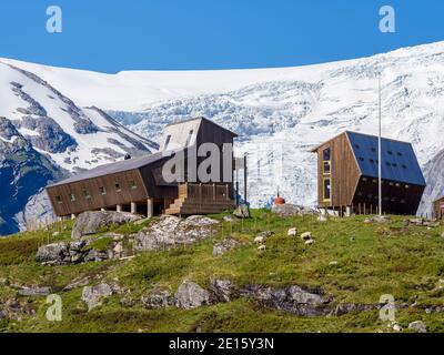 Tungestolen capanna sul ghiacciaio Jostedalsbre, valle Langedalen nella parte posteriore, Sognefjord regione, Norvegia. Foto Stock