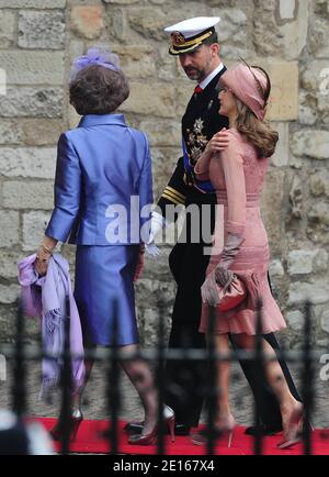 La regina Sofia, il principe ereditario Felipe e la principessa ereditaria Letizia di Spagna arrivavano all'abbazia di Westminster per il matrimonio del principe Guglielmo con Kate Middleton, a Londra, Regno Unito, il 29 aprile 2011. Foto di Frederic Nebinger/ABACAPRESS.COM Foto Stock