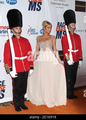 Paris Hilton, il 18° anniversario della Race to Erase MS Themed Rock and Royalty presso l'Hyatt Regency Century Plaza di Century City, CA, USA, il 29 aprile 2011. (Nella foto: Paris Hilton). Foto di Baxter/ABACAPRESS.COM Foto Stock