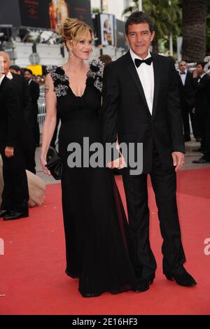 Antonio Banderas e Melanie Griffith in arrivo per la cerimonia di apertura del 64° Festival Internazionale del Cinema di Cannes e la proiezione dell'ultimo film di Woody Allen "Midnight in Paris" presentato fuori concorso, a Cannes, in Francia, il 11 maggio 2011. Foto di Hahn-Nebinger/ABACAPRESS.COM Foto Stock