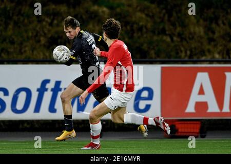 WIJDEWORMER, PAESI BASSI - 4 GENNAIO: L-R: Tijmen Goppel di Roda JC, Maxim Gullit di Jong AZ. Durante la partita olandese di Keukenkampioendivisie tra AZ Foto Stock