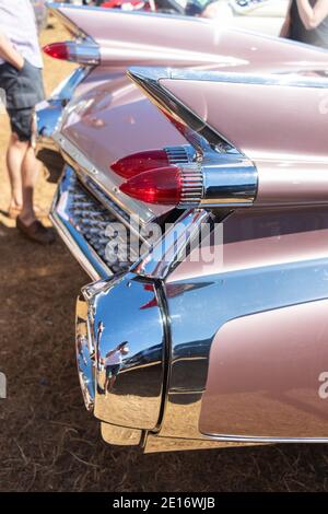 Particolare di pinna di coda e luci posteriori della Cadillac 1950 De Ville Foto Stock