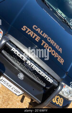 Particolare del cofano della California Highway pattuglia Stato trooper auto a stelle & strisce classico americano auto show, Foto Stock