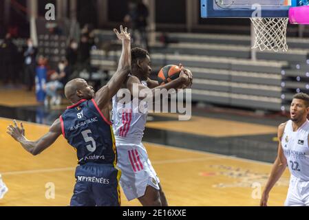 Andorra la Vella, Andorra: 2021 gennaio 4: Usman Garuba in azione nella partita della Endesa ACB League tra Mora Banc Andorra e Real Madrid nel 2021. Foto Stock