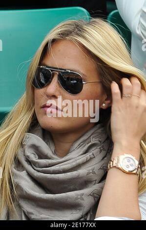 Bar Refaeli al French Tennis Open 2011 all'arena Roland Garros di Parigi, Francia, il 27 maggio 2011. Foto di Christophe Guibbaud/ABACAPRESS.COM Foto Stock