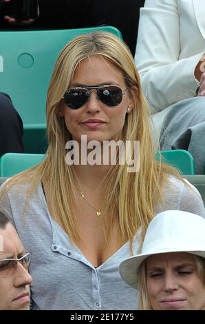 Bar Refaeli al French Tennis Open 2011 all'arena Roland Garros di Parigi, Francia, il 27 maggio 2011. Foto di Christophe Guibbaud/ABACAPRESS.COM Foto Stock