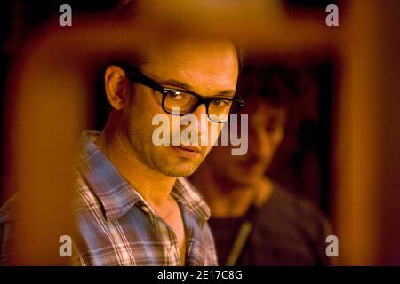 ESCLUSIVO. Vincent Perez sul set di 'Baiser Papillon', diretto da Karine Silla con Vincent Perez, Iman Perez e Roxanne Depardieu, Francia, 2010. Foto di Jean-Marie Marion/ABACAPRESS.COM Foto Stock