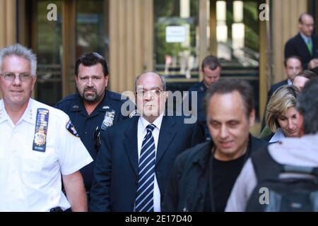 Accanto al caso Dominique Strauss Kahn, Mahmoud Abdel Salam Omar, un uomo d'affari egiziano accusato di aver fatto una cameriera in un hotel di Manhattan, lascia un tribunale penale a Manhattan, NY, USA il 3 giugno 2011. Foto di Kevin Hagen/ABACAPRESS.COM Foto Stock