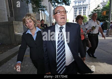 Accanto al caso Dominique Strauss Kahn, Mahmoud Abdel Salam Omar, un uomo d'affari egiziano accusato di aver fatto una cameriera in un hotel di Manhattan, lascia un tribunale penale a Manhattan, NY, USA il 3 giugno 2011. Foto di Kevin Hagen/ABACAPRESS.COM Foto Stock