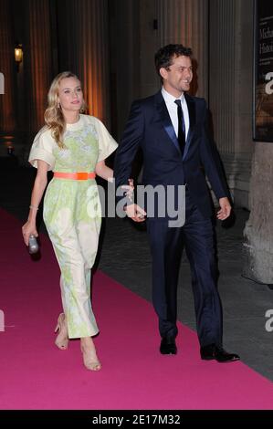 Diane Kruger e Joshua Jackson partecipano alla cena di gala di beneficenza "Liaisons Au Louvre" al Musee du Louvre di Parigi, Francia, il 14 giugno 2011. Foto di Nicolas Briquet/ABACAPRESS.COM Foto Stock