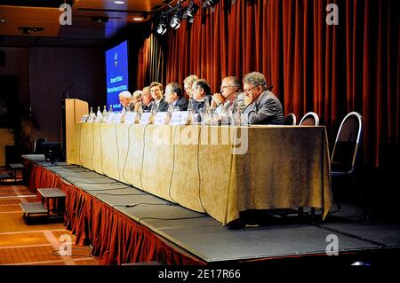 Atmosfera all'Assemblea Generale della FFF (Federazione Francese di Calcio) durante l'elezione del nuovo Presidente Noel le graet al Méridien Etoile Hotel a Parigi, Francia, il 18 giugno 2011. Foto di Thierry Plessis/ABACAPRESS.COM Foto Stock