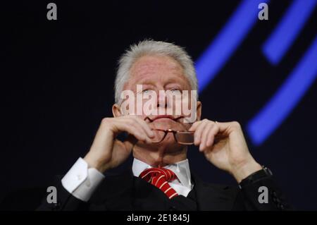 Il Presidente Bill Clinton ha aperto la Clinton Global Initiative (CGI) America allo Sheraton Chicago Hotel & Towers a Chicago, il 29 giugno 2011. Più di 700 leader di aziende, organizzazioni no profit e tutti i livelli di governo hanno partecipato alla riunione di due giorni, che è il primo evento a concentrarsi esclusivamente sulla creazione di posti di lavoro e sulla crescita economica negli Stati Uniti. Foto di Cindy Barrymore/ABACAPRESS.COM Foto Stock