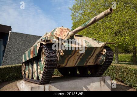 Veicolo blindato Hetzer della seconda guerra mondiale tedesco fuori dalla battaglia per la Normandia museo di Bayeux Foto Stock