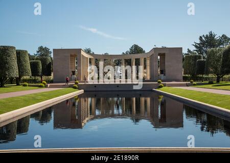 Memoriale ai caduti al cimitero americano a Coleville sur Mer, Normandia Foto Stock