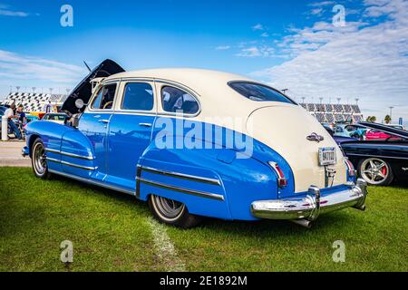 Daytona Beach, FL - 28 novembre 2020: 1947 Buick Eight ad una mostra di auto locale. Foto Stock