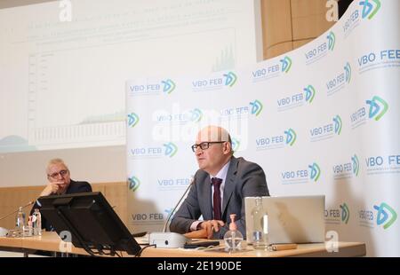 PIETER Timmermans, CEO DI FEB-VBO, e Edward Roosens, capo economista DI FEB-VBO Nella foto di una conferenza stampa del VBO-FEB (Federazione delle imprese in B Foto Stock