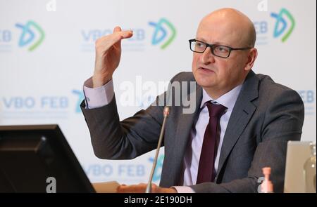 IL CAPO economista DI FEB-VBO Edward Roosens ha ritratto ad una conferenza stampa Del VBO-FEB (Federazione delle imprese in Belgio - Verbond van Belgische Ond Foto Stock