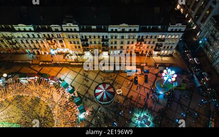 Kiev, Ucraina - 28 dicembre 2020: Celebrazione del nuovo anno 2021, Kiev, Ucraina su piazza Sofiivska. Foto Stock