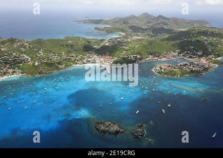 Caraibi, Isola di Saint Barthelemy (St. Barths o San Barts): Gustavia, porto principale dell'isola. Riproduzione in riviste nautiche, guida nautica Foto Stock