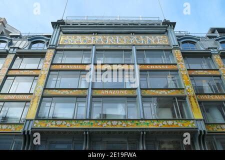 Parigi, Francia. Dicembre 30. 2020. Vista sul famoso edificio del grande magazzino Samaritaine. Foto Stock