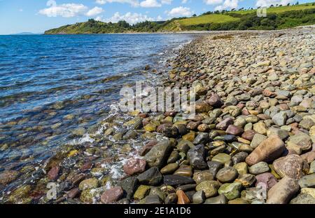 Vista pittoresca dalla costa di Whiddy Island nella contea di Cork, Irlanda Foto Stock