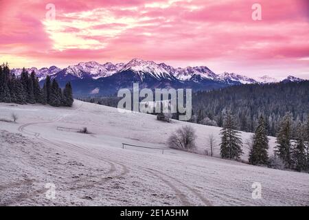 Bellissima alba sui Monti Tatra, Polonia. Foto Stock