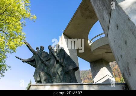 Bella scultura modernista a Drazgose, Slovenia Foto Stock