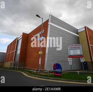 Chichester, Regno Unito - Settembre 12 2020: Il frontage di Cineworld Cinema in Terminus Road Foto Stock