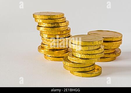 monete di cioccolato impilato altra vista Foto Stock