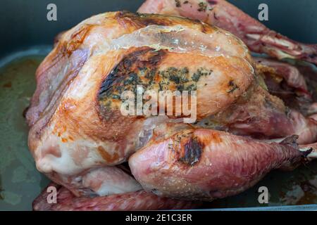 tacchino arrosto pranzo di Natale cucinato e pronto per essere scolpito Foto Stock