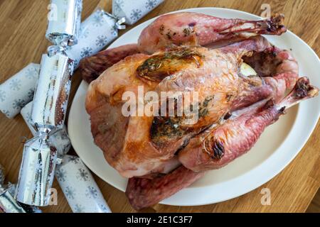 tacchino arrosto pranzo di Natale cucinato e pronto per essere scolpito Foto Stock