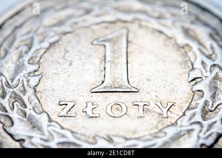 Una vecchia moneta polacca zloty macro dettaglio. Foto Stock