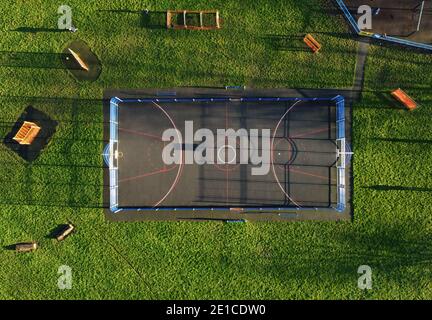 Loughborough, Leicestershire, Regno Unito. 6 gennaio 2021. Le attrezzature per esercizi all'aperto e un campo sono chiusi durante la terza chiusura nazionale del Covid-19. Credit Darren Staples/Alamy Live News. Foto Stock