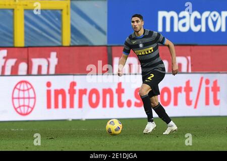 Genova, Italia. 6 gennaio 2021. Genova, Italia, Stadio Luigi Ferraris, 06 gennaio 2021, Achraf Hakimi (Inter) durante UC Sampdoria vs FC Internazionale - Calcio italiano Serie A Match Credit: Danilo Vigo/LPS/ZUMA Wire/Alamy Live News Foto Stock