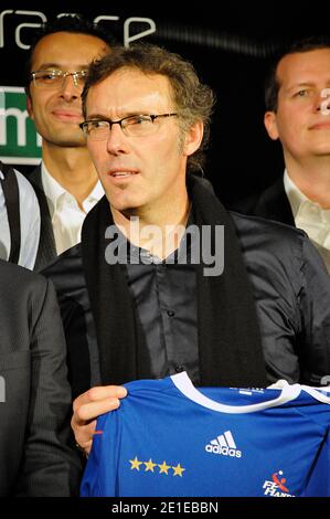 Il coach nazionale francese Laurent Blanc partecipa al "le Sportif de l'annee 2011 des auditeurs de radio-France" tenutosi alla Maison de la radio di Parigi, Francia, il 10 febbraio 2011. Foto di Thierry Plessis/ABACAPRESS.COM Foto Stock