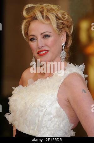 Virginia Madsen arriva all'83° annuale Academy Awards, che si tiene presso il Kodak Theatre di Los Angeles, California, USA il 27 febbraio 2011. Foto di Lionel Hahn/ABACAUSA.COM Foto Stock