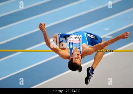 Marco Fassinotti Italia compete nella finale di Men's High Jump durante il giorno 2 del 31° Campionato europeo di Atletica Indoor al Palais Omnisports de Paris-Bercy di Parigi, Francia, il 5 marzo 2011. Foto di Stephane Reix/ABACAPRESS.COM Foto Stock